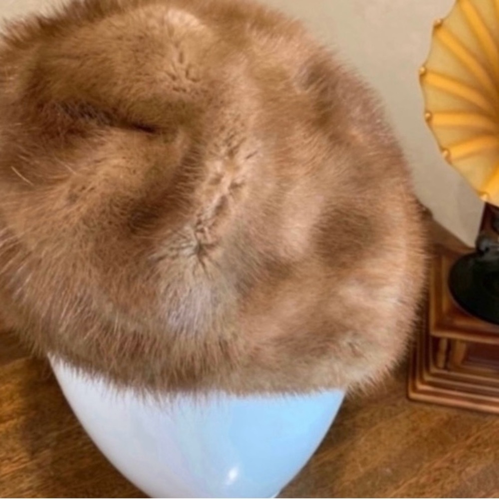 Elegant Vintage Women's Mink Hat